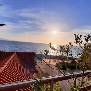 Skenderi Villa Sarande