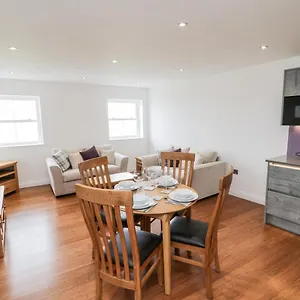 Sandsend View Apartment Whitby